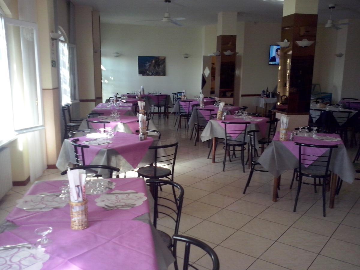 Albergo Ristorante Lucciola Santo Stefano al Mare Exteriér fotografie