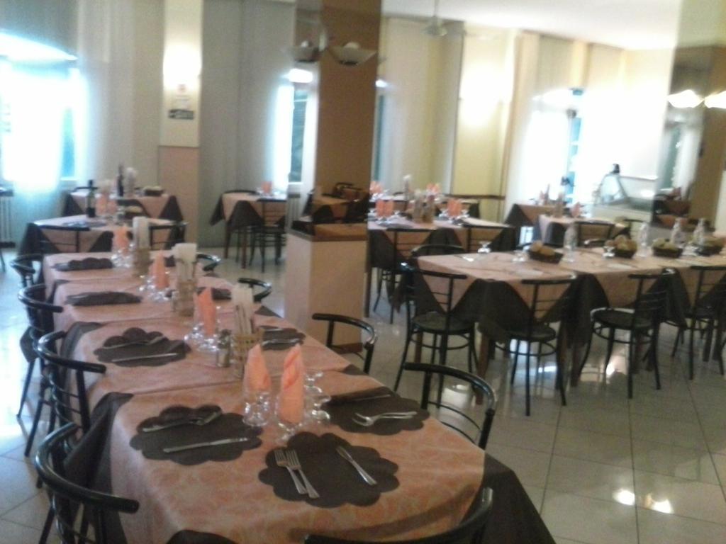 Albergo Ristorante Lucciola Santo Stefano al Mare Exteriér fotografie